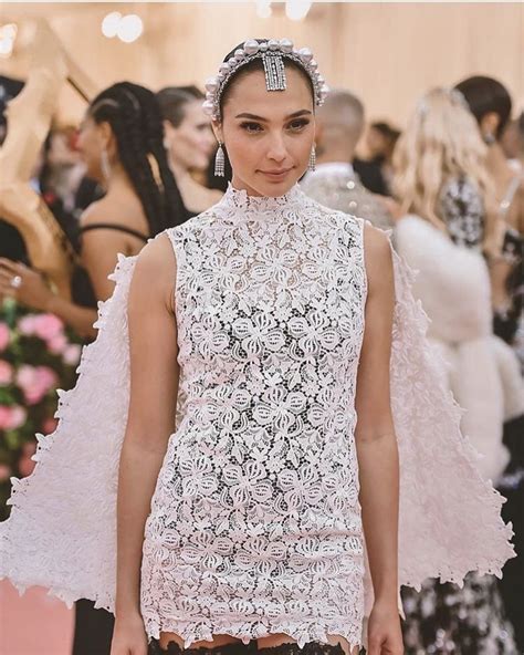gal.gadot wedding dress